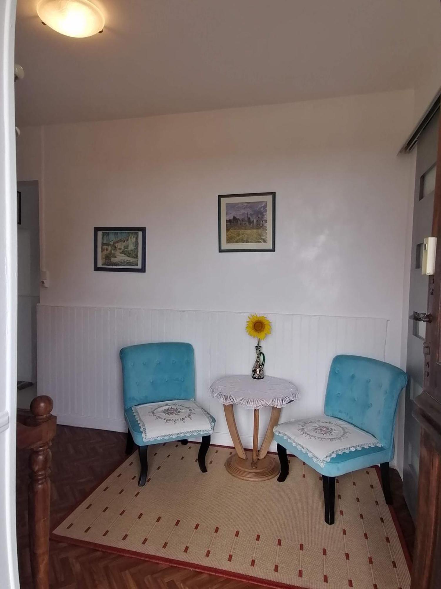 Gite 4 Pers, Jacuzzi, Piscine, Proche Futuroscope, Calme Et Nature A La Roche Posay Ла-Рош-Позе Екстер'єр фото